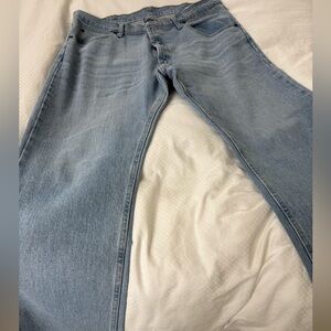 Wrangler Men's Relaxed Jeans - Light Blue